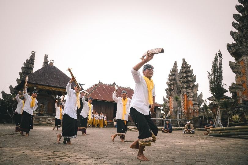 Review Kegiatan Pengabdian Nawa Citta Swabudaya Institut Seni Indonesia Denpasar di Desa Batur
