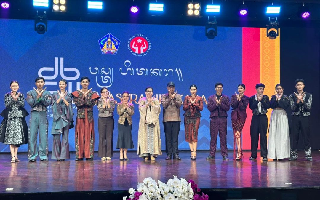 ISI BALI Unjuk Karya Busana dalam Dekranasda Bali Fashion Week 2025