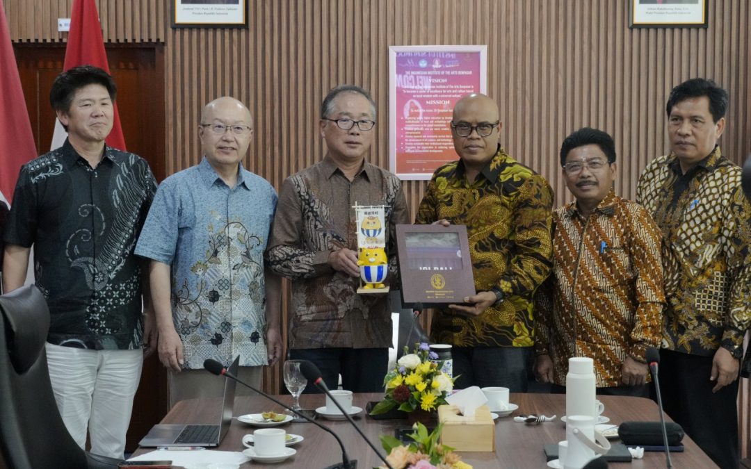 ISI BALI Jalin Kerja Sama dengan Kota Hasami, Jepang Dorong Mahasiswa Berkarya di Industri Keramik