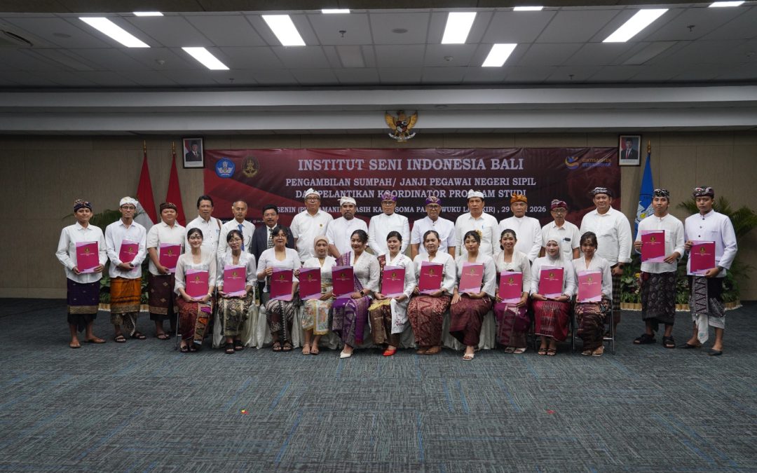 ISI BALI Rector Inaugurates Product Design Study Program Coordinator and Swears In 16 Civil Servants