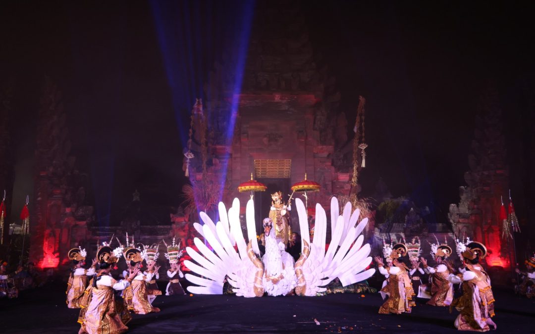 Ngwangsit 100 Warsa Rarud Batur, ISI BALI Ngediseminasikang Pergelaran Intermedium