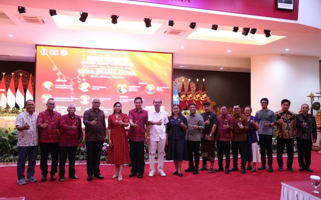 ISI BALI lan Dekranasda Gianyar Ngamargiang Rekam Kekayaan Wastra lan Logam Gianyar
