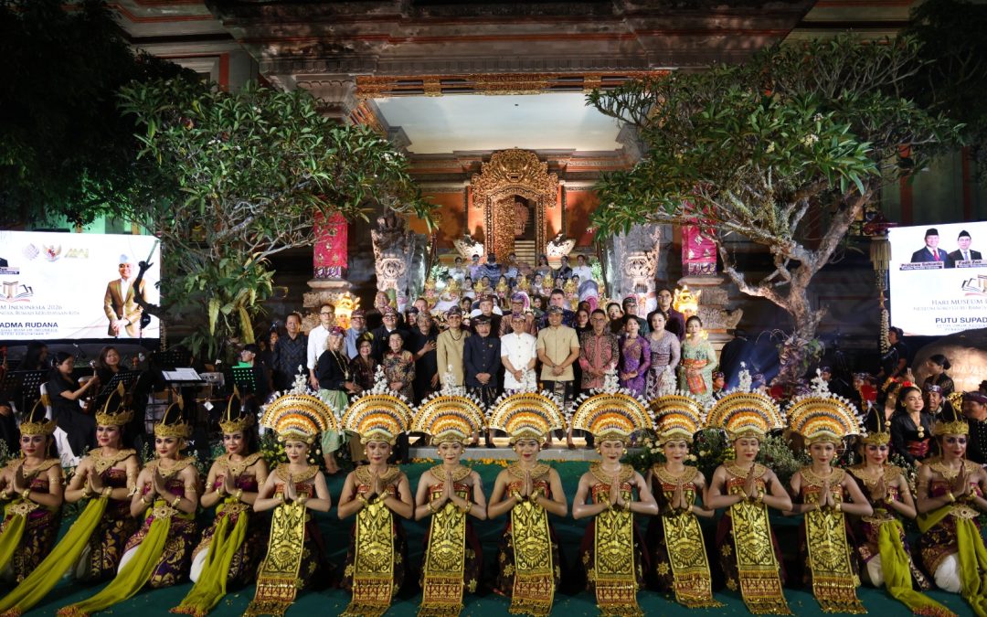Pergelaran Inovatif Intermedium Huni-Jnana-Hana Ngarangkai Setanggi Puspa Budaya